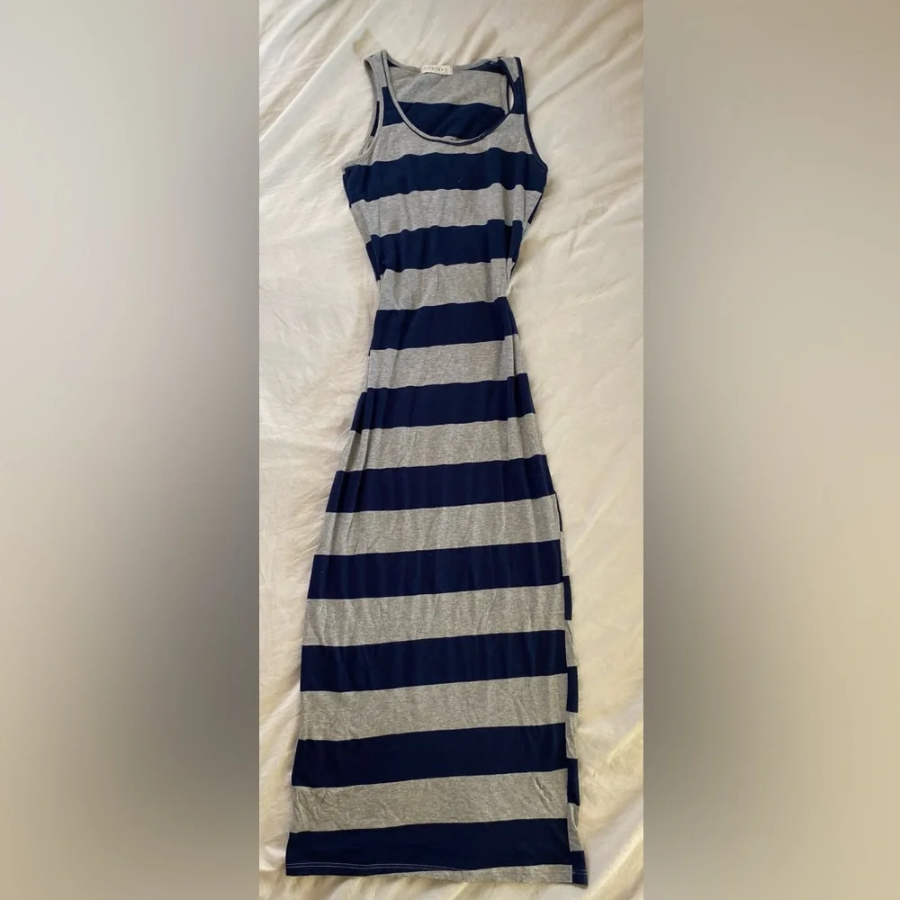 Chic Blue and Gray Sleeveless Maxi Dress - Picture 2 of 6